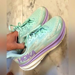 Hoka Clifton 9